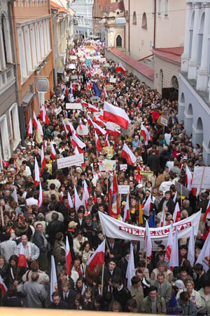 Polacy w Wilnie, Źródło: http://www.tygodnik.lt/